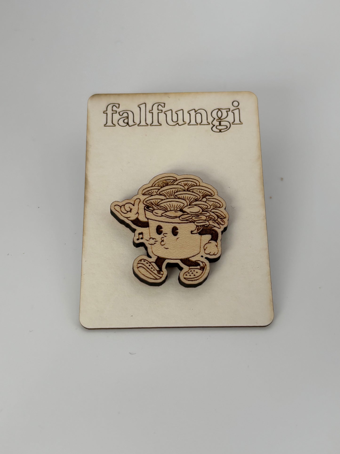 Falfungi pin badge